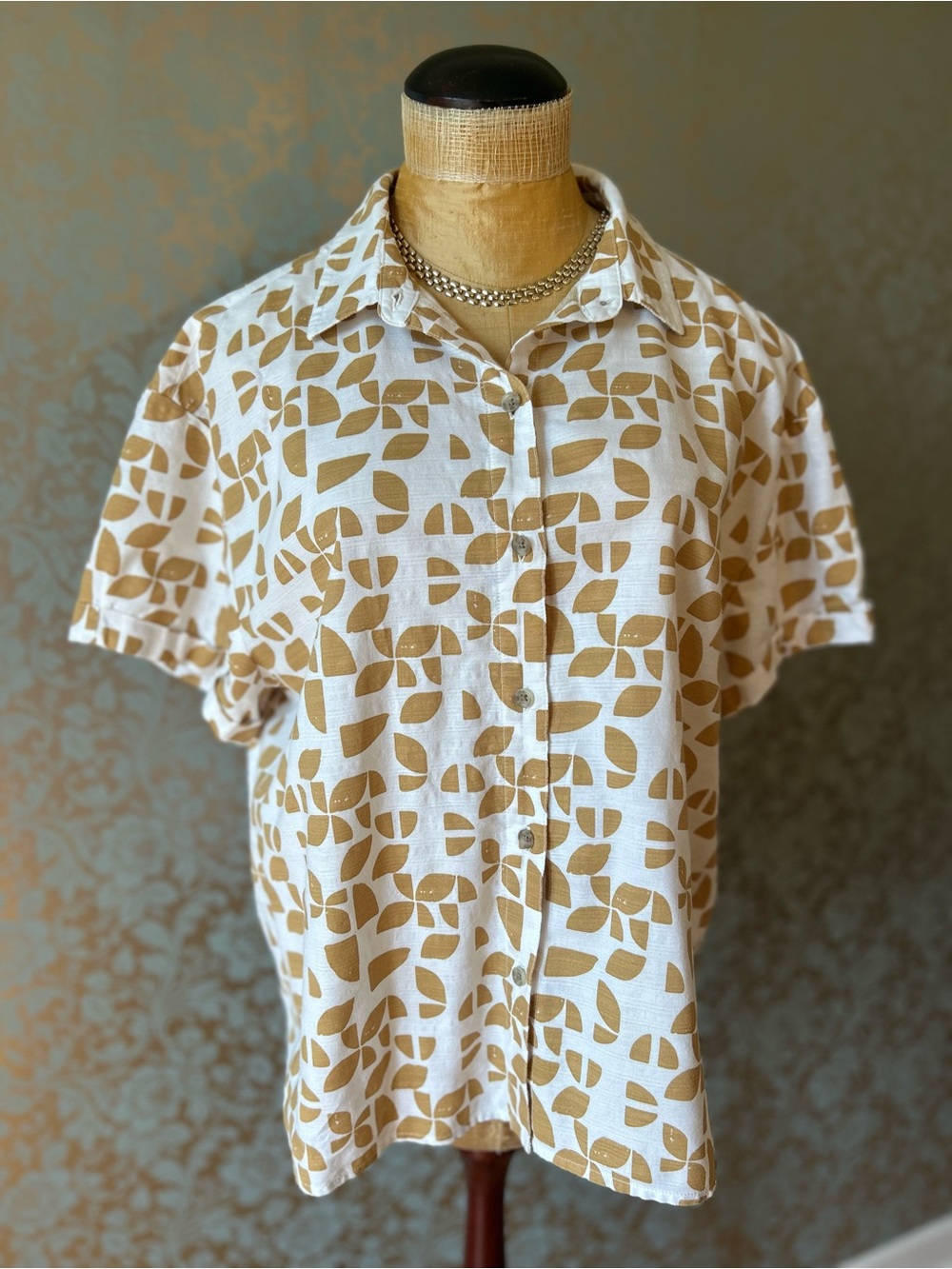 Cotton Blend Eddie Bauer Women’s Short-Sleeve Button-Up Shirt Size Large